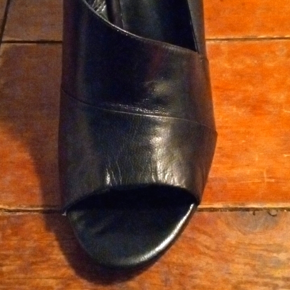 NINE WEST - Picture 8 of 8